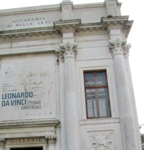 Venice with teens: Entrance to Accademia. Copyright©2015 reserved to photographer. Contact mapandfamily.com