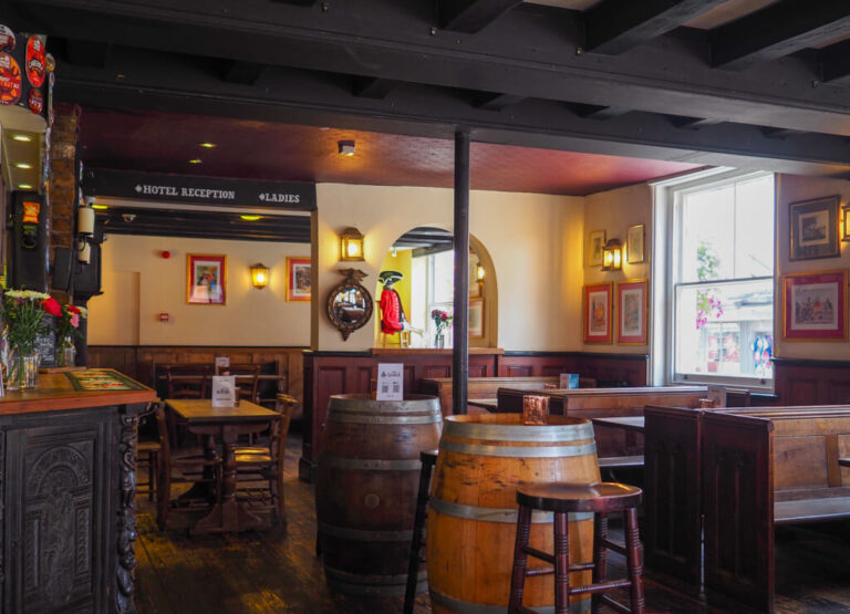 The Best Historic Old Pubs in Windsor and Eton: 2025